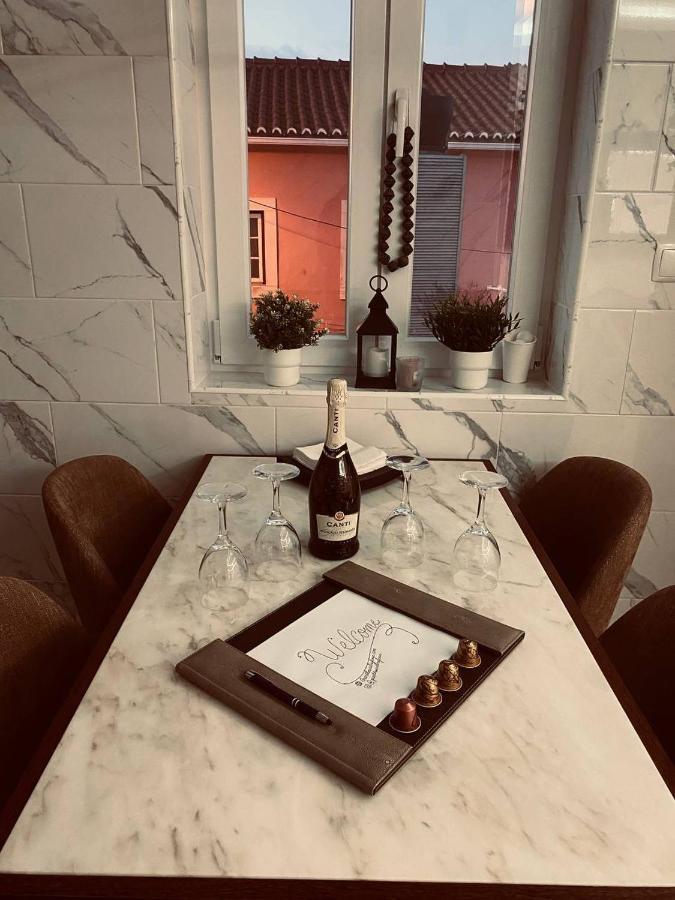 Private Room Trafaria Exterior foto